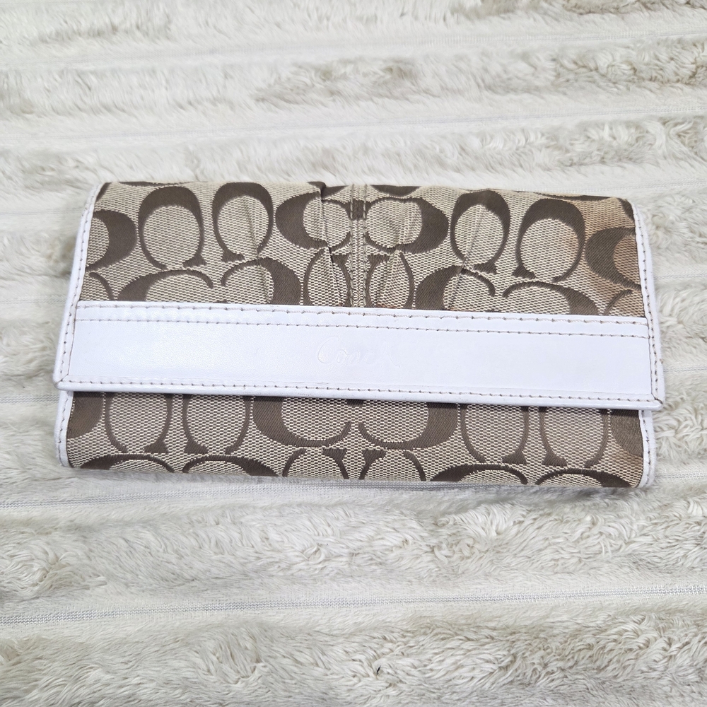 Coach Tan and White Signature Wallet